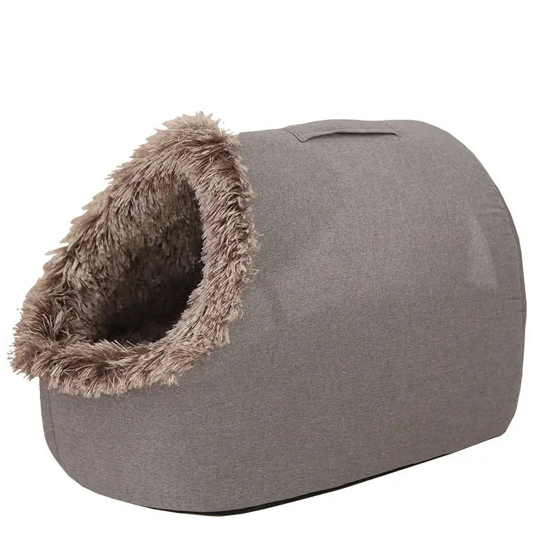 Alpine Retreat - Portable Plush Pet Bed for Cats & Small Dogs