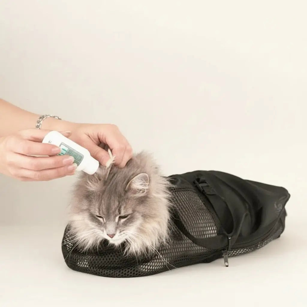 Purrfect Grooming & Bathing Bag for Cats